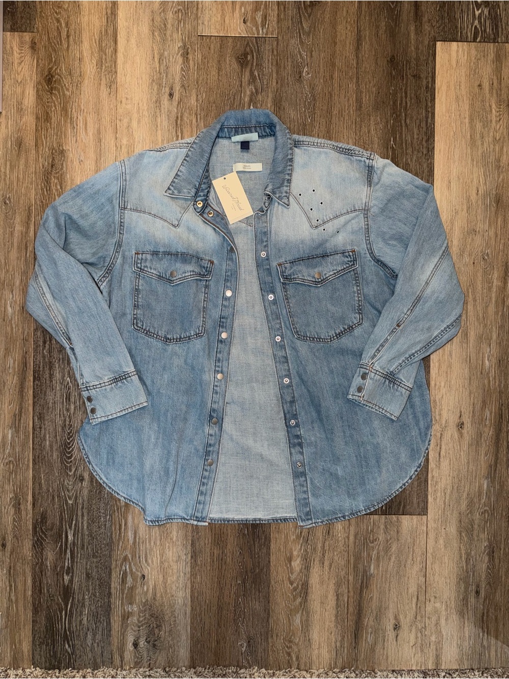 NWT Universal Threads Women’s Oversized Jean Jacket with Christian Cross Graphic - Picture 5 of 10